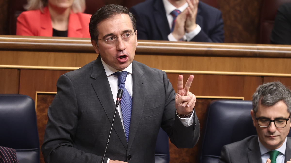 Albares asegura que la política exterior de España «está salvando la dignidad de Europa»