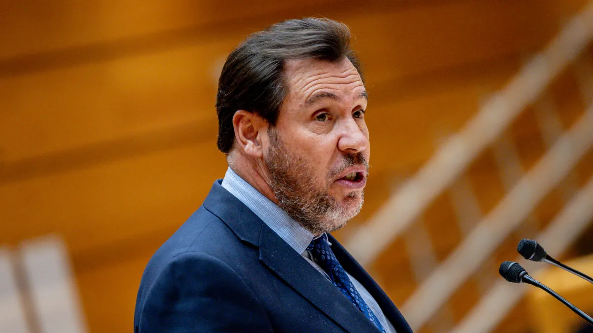 Puente se pregunta si Díaz incluye a los ministros de Sumar al pedir una remodelación