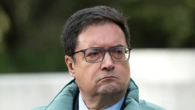 Óscar López: Zapatero es «una persona íntegra» atacada por «la caverna» del PP