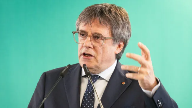 Los Mossos no encuentran «ninguna llamada» entre Puigdemont y los agentes por su huida