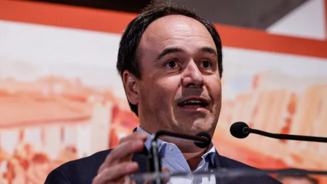 Pérez Llorca dice que la comisión de la dana le «decepciona» porque se «vende un relato»