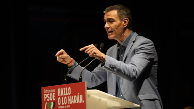 Pedro Sánchez lamenta la muerte de Robe Iniesta: «Nos enseñó a no rendirnos jamás»