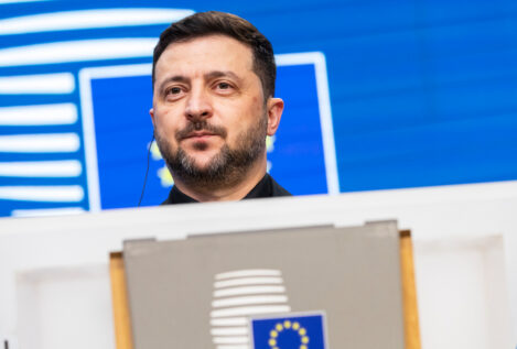 Zelenski agradece a la UE su apoyo tras acordar un préstamo de 90.000 millones