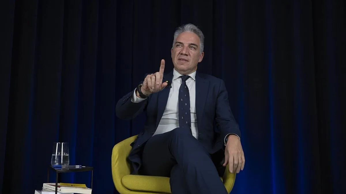 VÍDEO | Entrevista a Elías Bendodo: «A Sánchez se le ha vuelto en contra todo, incluido el muro»