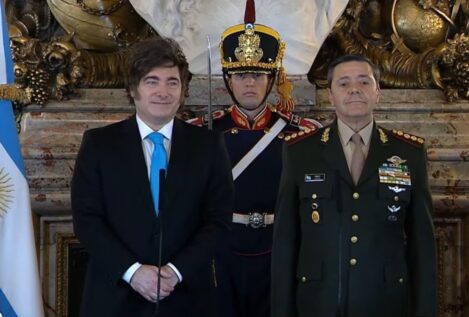Javier Milei nombra por primera vez en democracia a un militar como ministro