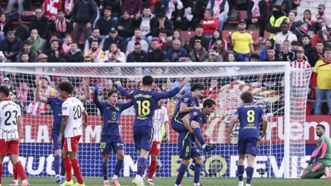 El Atlético despide el año con una victoria contundente contra el Girona