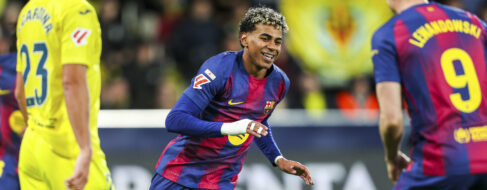 Raphinha y Lamine Yamal sentencian al Villarreal y renuevan el liderato del Barça