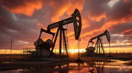 El petróleo rebota más del 2% tras el bloqueo de Estados Unidos a Venezuela