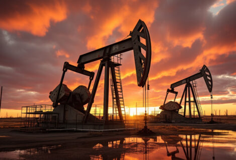 El petróleo rebota más del 2% tras el bloqueo de Estados Unidos a Venezuela