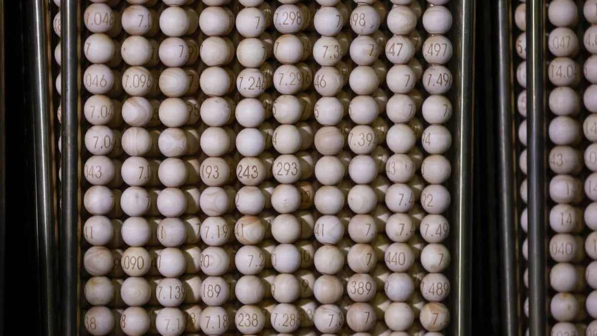 Ganar ‘el gordo’ es como encontrar un grano concreto de arroz en treinta platos de paella