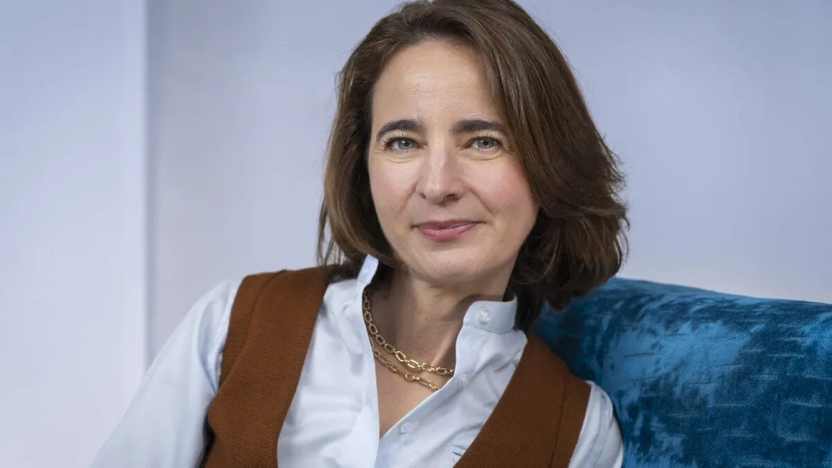 Laurence Debray: «El rey Juan Carlos tiene asumido que va a morir en el extranjero»