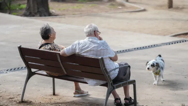 La mitad de los españoles no ahorra para la jubilación, pero un 56% prevé hacerlo