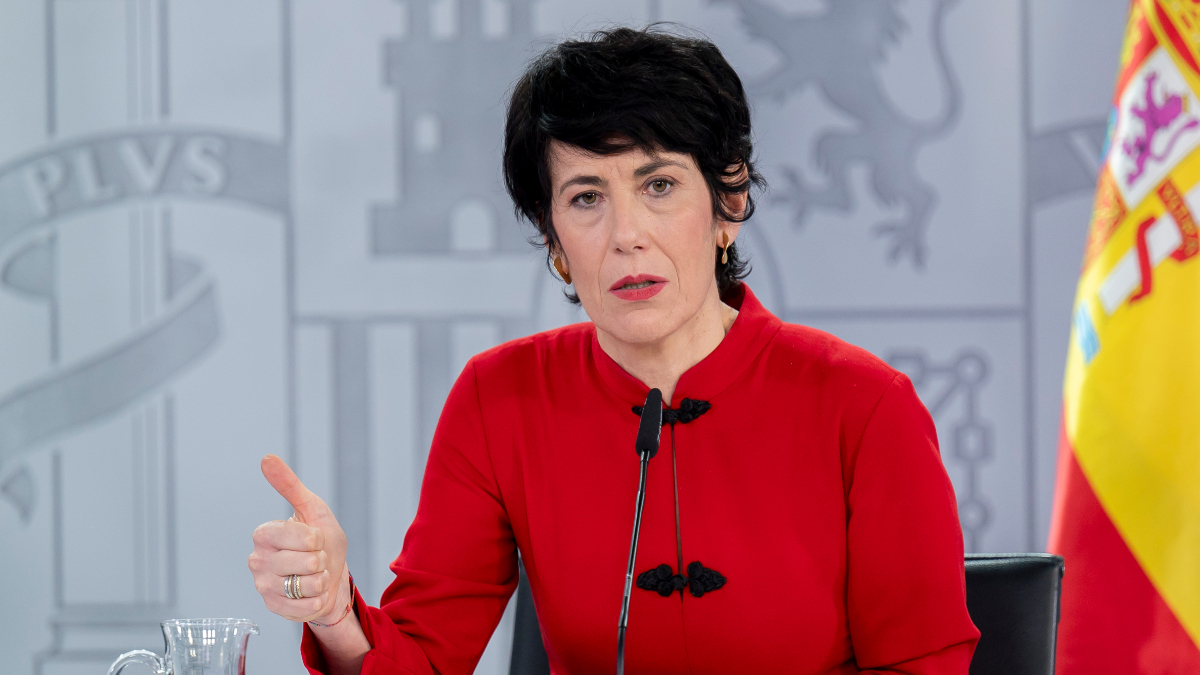 Saiz insiste en que «de ninguna manera» la legislatura está acabada si no hay presupuestos