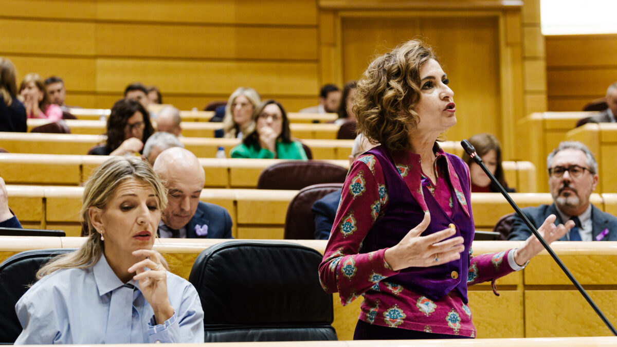 Medio Gobierno huye del control del Senado en plena ola de detenciones y registros