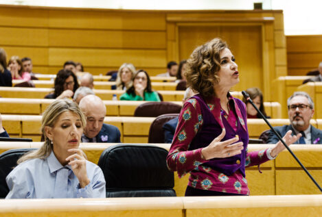 Medio Gobierno huye del control del Senado en plena ola de detenciones y registros