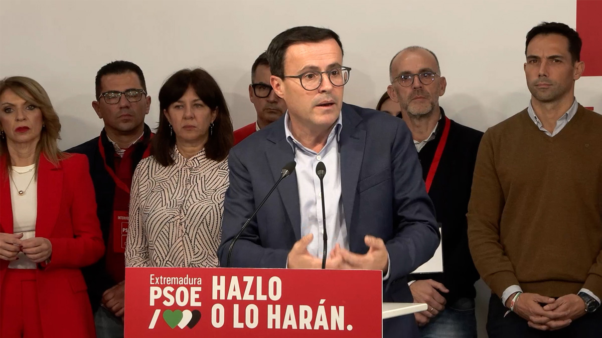 VÍDEO | El PSOE presiona a Gallardo para que recoja el acta de diputado en la Asamblea extremeña