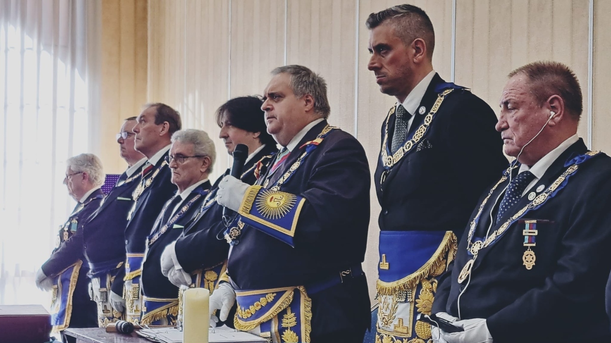 El PSOE maniobra para seguir controlando la principal logia masónica de España