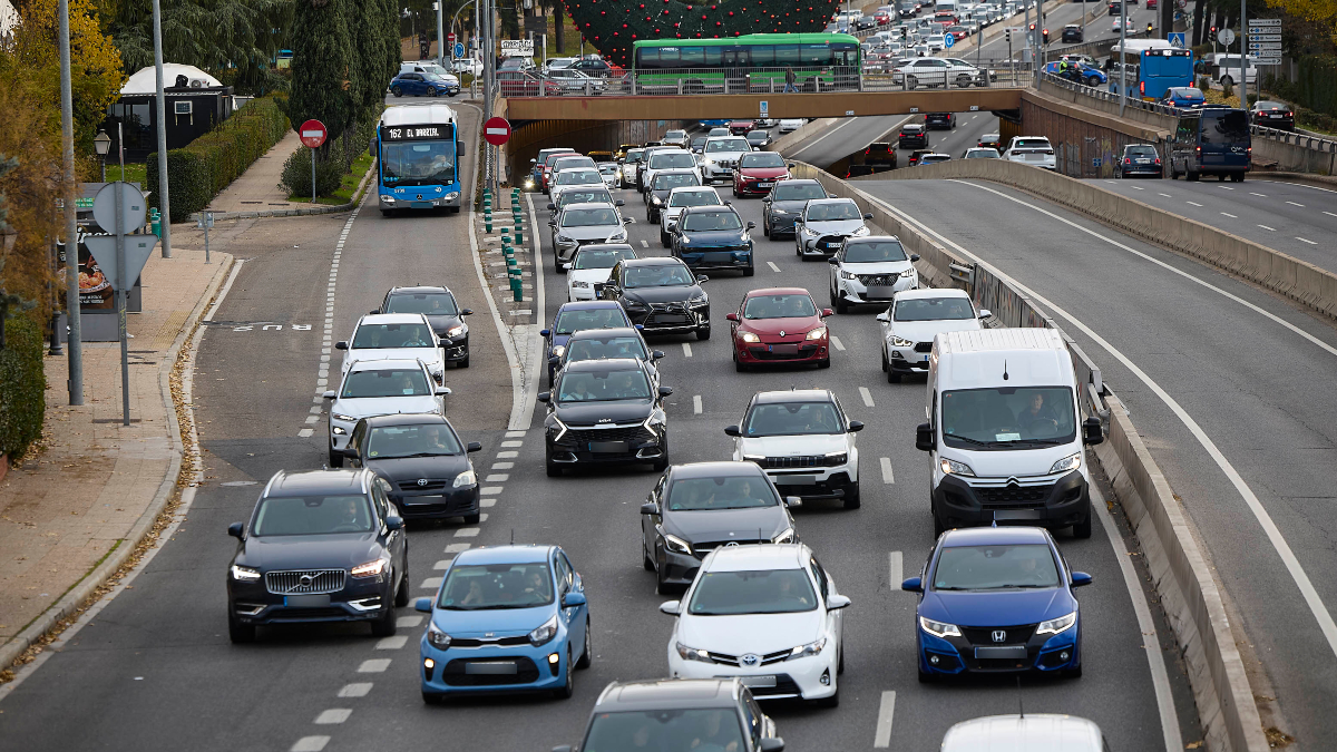 Tráfico prevé 22,4 millones de viajes por carretera durante las fiestas navideñas