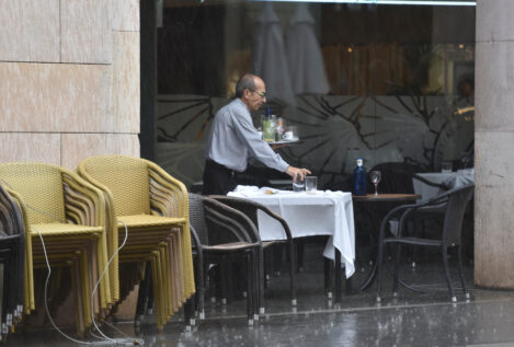 Los precios del sector servicios subieron un 2,3% interanual en verano y suman 15 meses de alzas