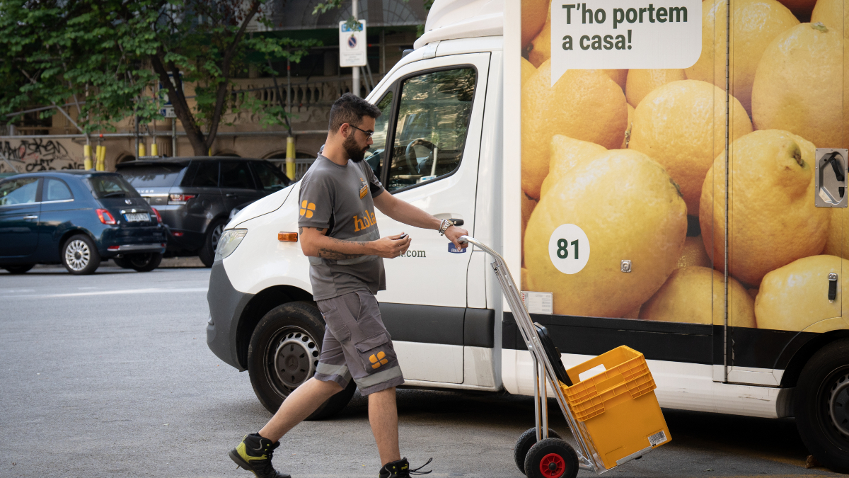 La producción del sector servicios subió un 3,2% en octubre y encadena 16 meses de alzas