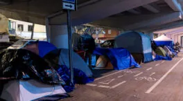 Realojadas 153 personas tras el desalojo del antiguo instituto de Badalona (Barcelona)