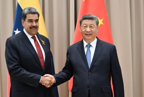 China condena la «detención arbitraria» de petroleros venezolanos por parte de EEUU