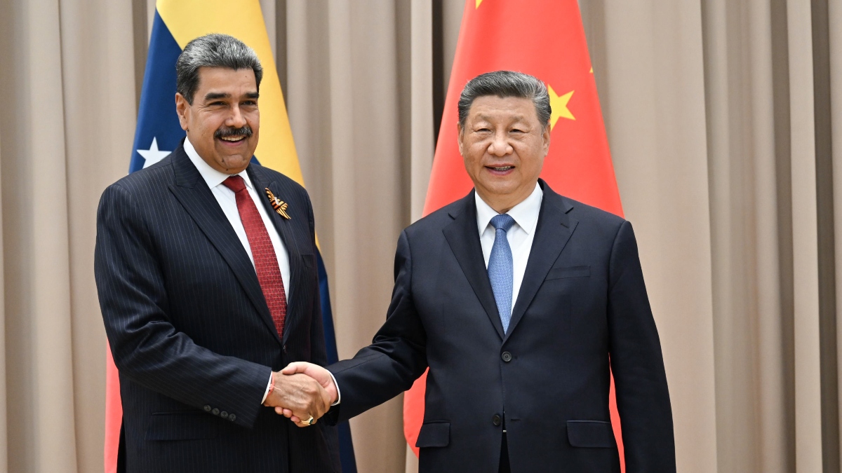 China condena la «detención arbitraria» de petroleros venezolanos por parte de EEUU