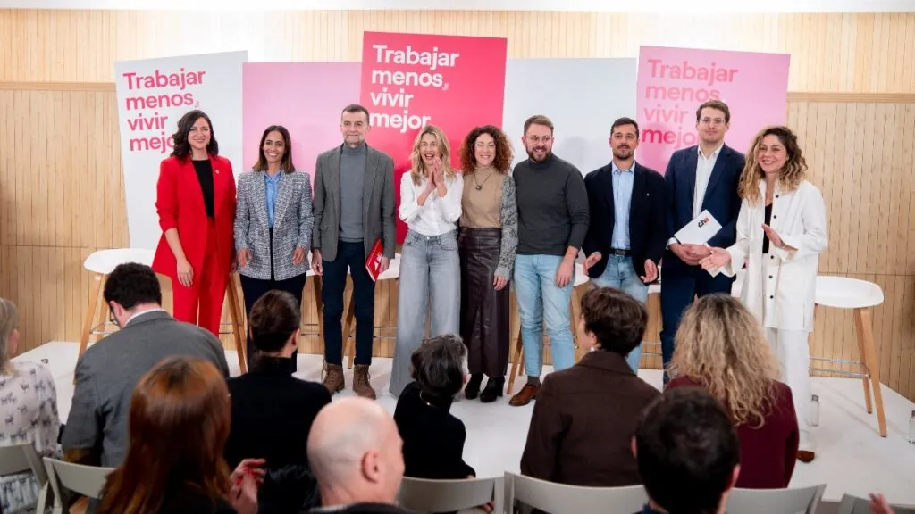 Yolanda Díaz con los referentes territoriales de Sumar