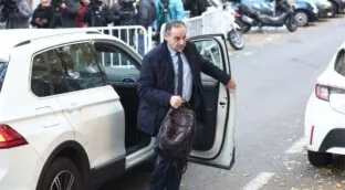 Un informe pedido por el PSOE alerta de gastos «llamativos» cargados por Ábalos al partido