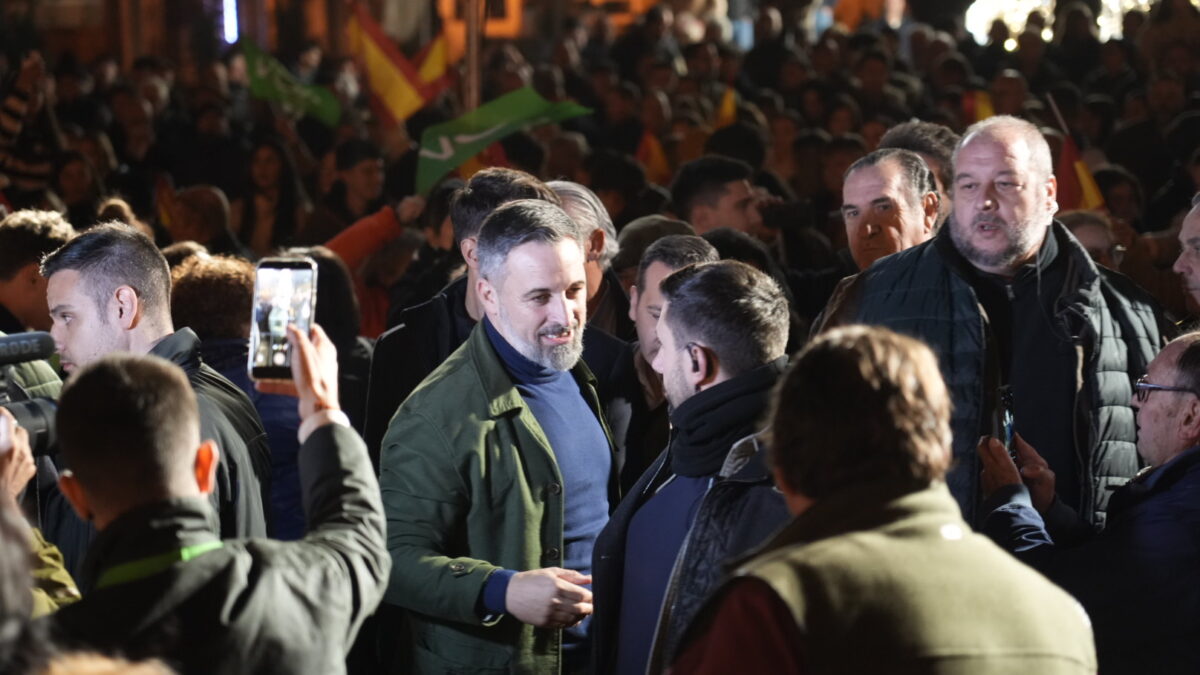 Abascal se vuelca con Extremadura: visita en una furgoneta hasta tres pueblos cada día