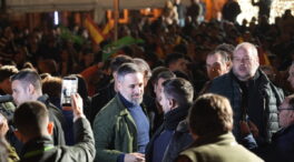 Abascal se vuelca con Extremadura: visita en una furgoneta hasta tres pueblos cada día