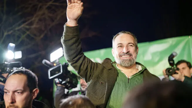 Vox duplica sus escaños en Extremadura y encarecerá su apoyo a María Guardiola