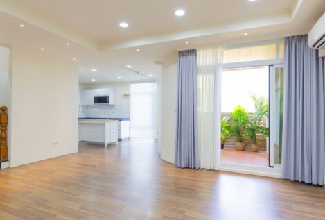 Adiós a las tarimas flotantes en 2026: el sustituto será igual de funcional y más estético