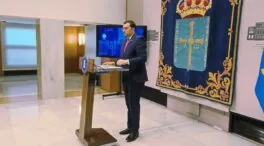 Barbón afea la «enorme irresponsabilidad» del PP y Vox con los presupuestos en Asturias