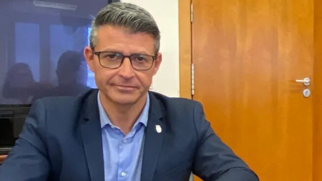 El alcalde de Valencia denunciado por acoso dimite de todos sus cargos del PSOE