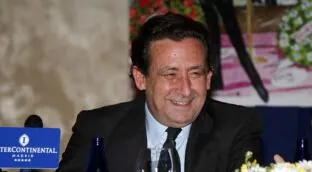 Alfonso Ussía, el ingenio hecho caballero