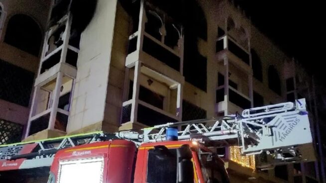 Un detenido por el incendio de un edificio de Alicante en el que murió una joven
