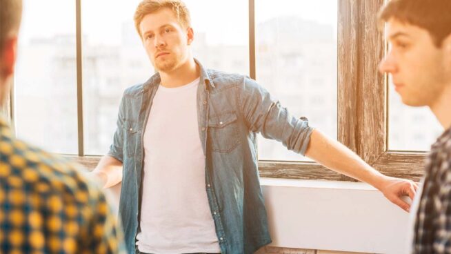 No confundas timidez con la ansiedad social: cómo se distingue y cómo se identifica