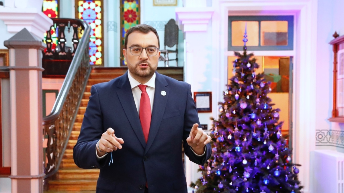 Barbón llama a afrontar 2026 con ilusión en su discurso de Fin de Año