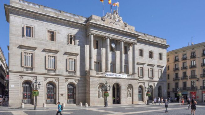 El Ayuntamiento de Barcelona ingresa 680.000 euros por vender 492 vehículos