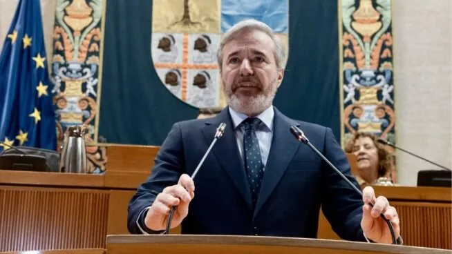 Azcón afirma que el apoyo de Vox a los presupuestos de Aragón es «imprescindible»