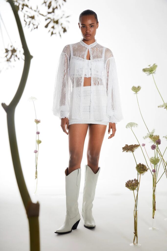 Blusa de encaje de Charo Ruiz