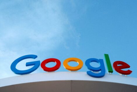 Bruselas investiga a Google por usar contenido de medios sin permiso para entrenar a su IA