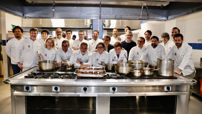El espíritu navideño une a los chefs de la alta gastronomía española en una comida solidaria