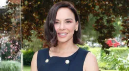 El corazón de la casa de Chenoa en Madrid es su salón: cálido, muy luminoso y sin tabiques