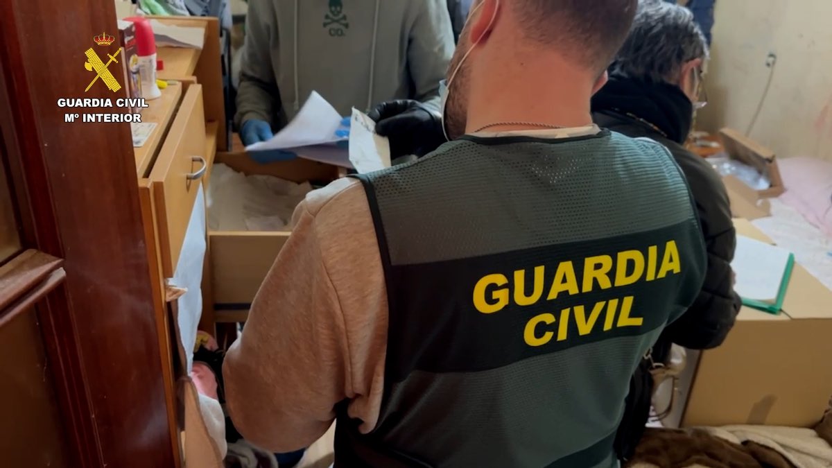 Detenidas 50 personas por realizar estafas online a 400 personas en Burgos y Bizkaia