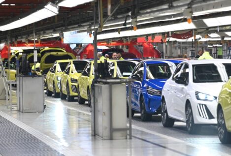 La UE rectifica: permitirá seguir produciendo coches de combustión a partir de 2035