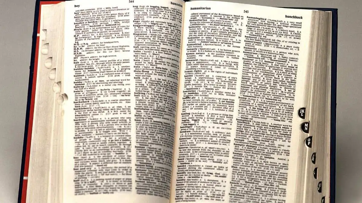 ¿Cómo se dice «a sí mismo» o «así mismo»?: usos y diferencias según la RAE