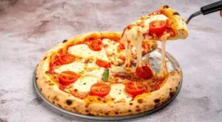 Cómo se pronuncia la palabra «pizza», según la RAE: esta es la forma correcta