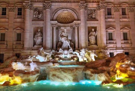 Cómo ver gratis la Fontana di Trevi pese a las restricciones: el truco de una turista